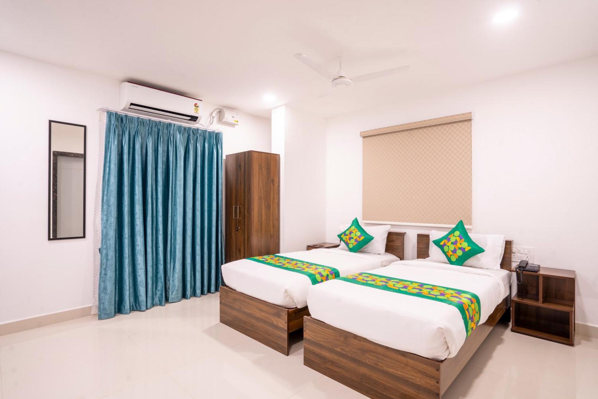 Treebo De Alphabet Gachibowli Hotel Haidarábád Kültér fotó