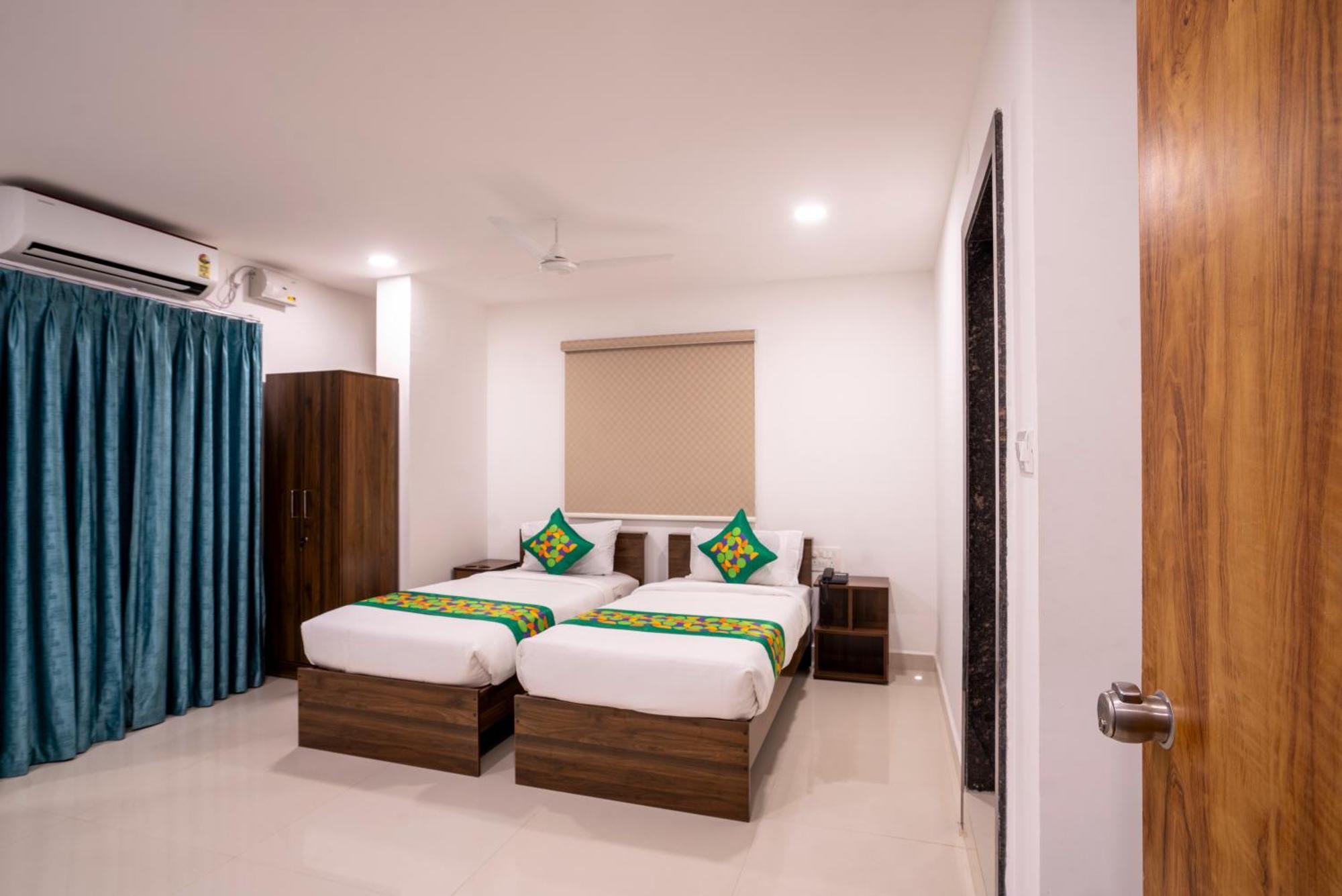 Treebo De Alphabet Gachibowli Hotel Haidarábád Kültér fotó