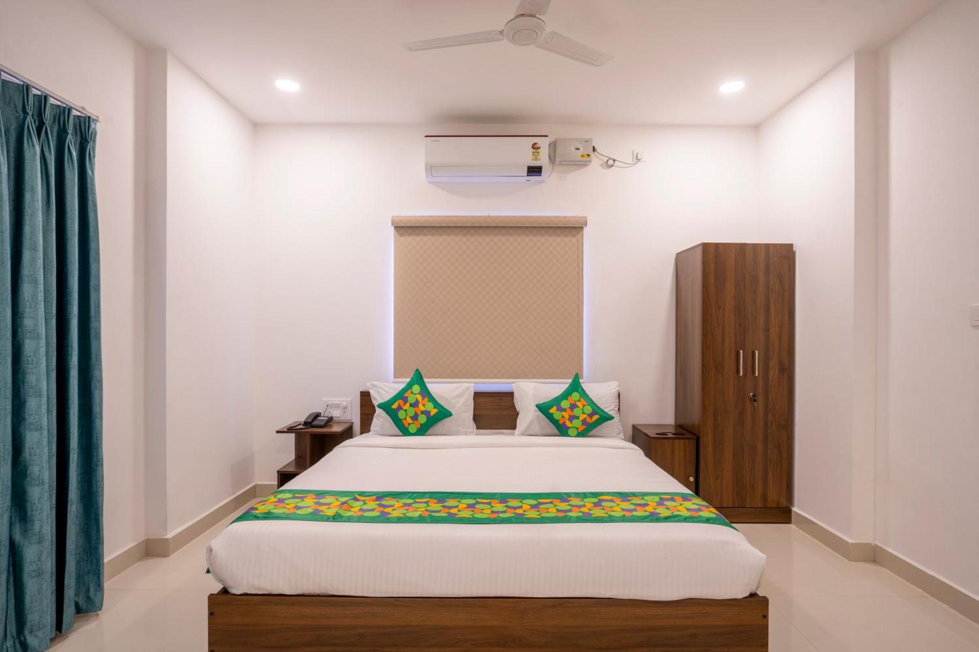 Treebo De Alphabet Gachibowli Hotel Haidarábád Kültér fotó