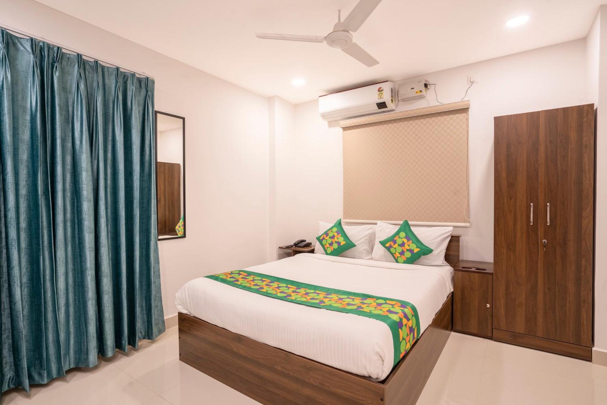 Treebo De Alphabet Gachibowli Hotel Haidarábád Kültér fotó