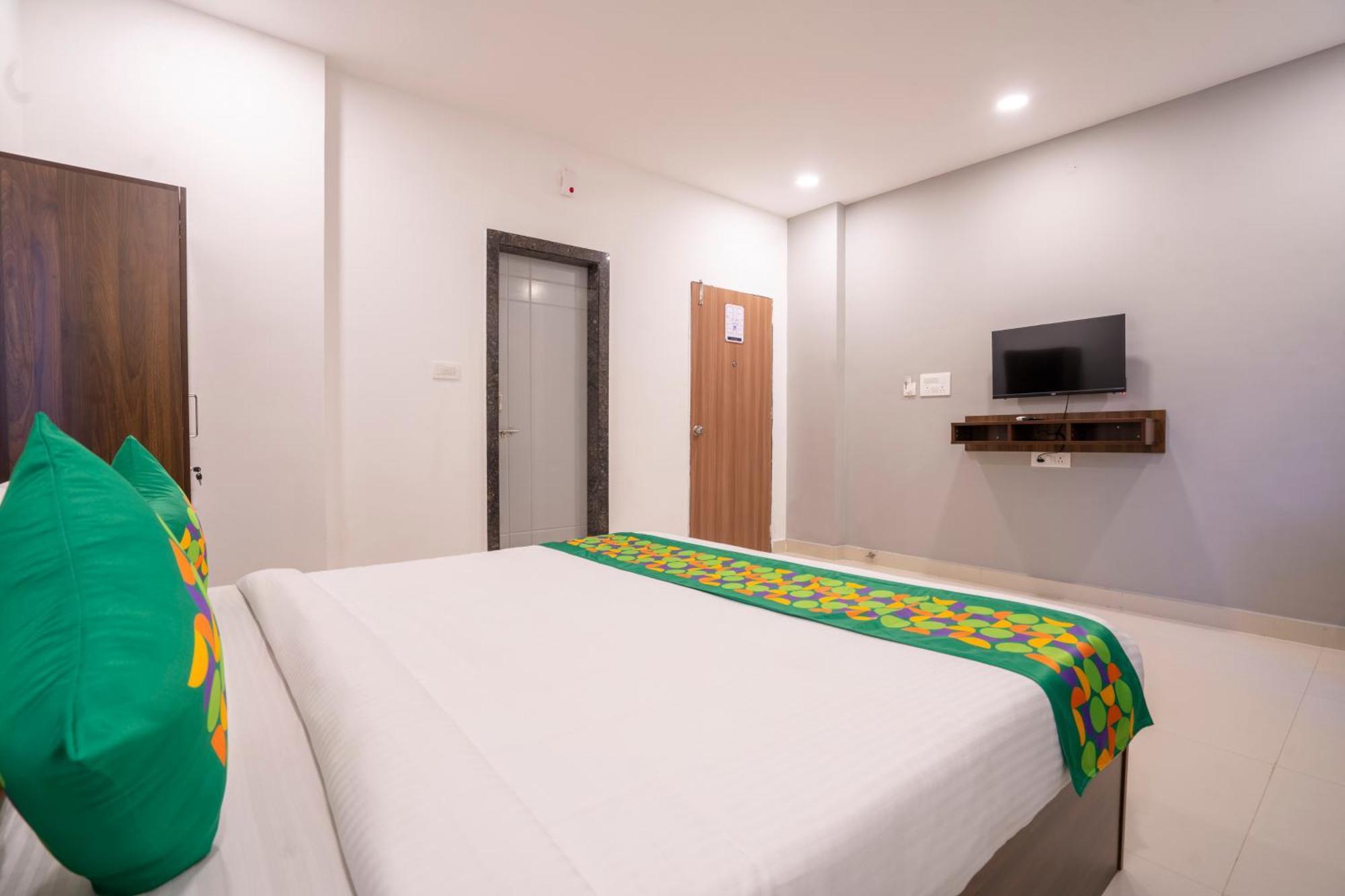 Treebo De Alphabet Gachibowli Hotel Haidarábád Kültér fotó